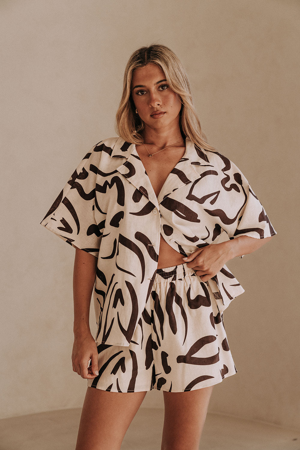 Seona Shorts - Fleur Lines