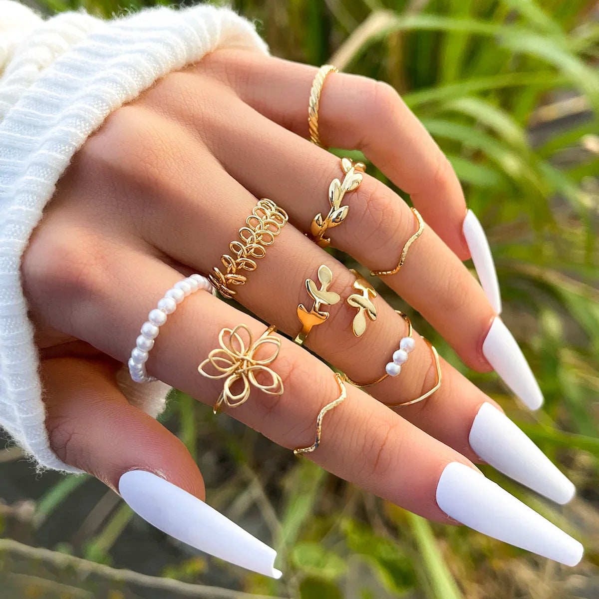 10pcs/set Bohemian Hollow Flower Simple Glossy Leaf Vine Imitation Pearl Gold Women Rings Set