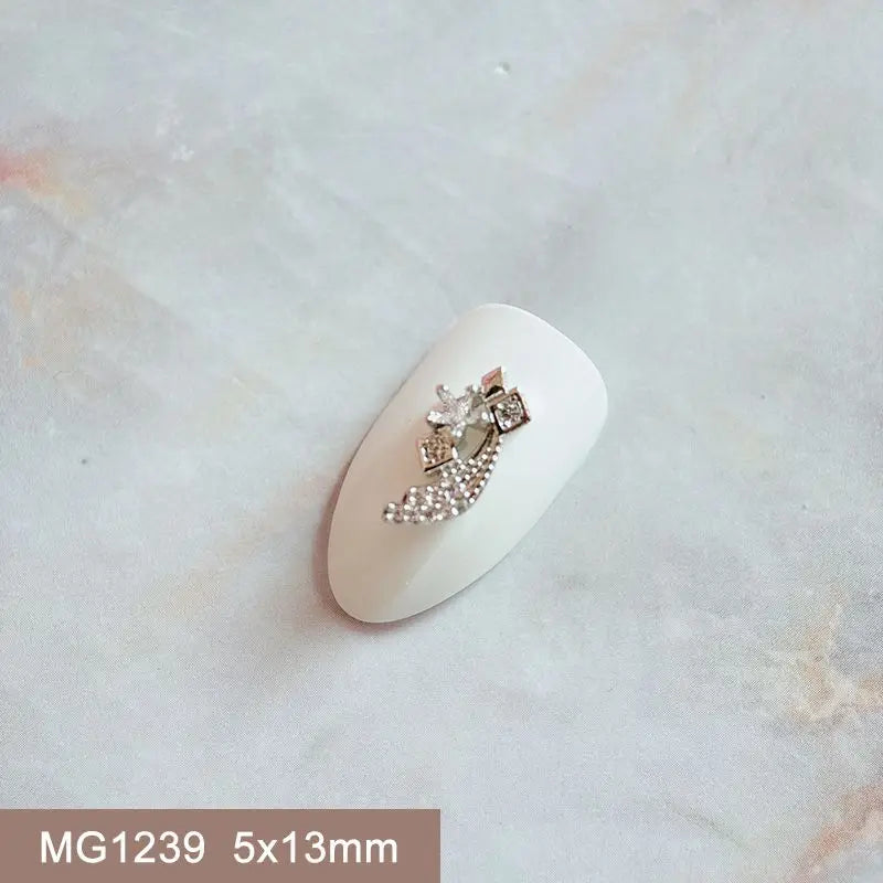 10pcs Xmas Christmas Tree Rotating Snowflakes Zircon Nail Art Manicure Nails Accessories DIY Nail Decorations Supplies Charms