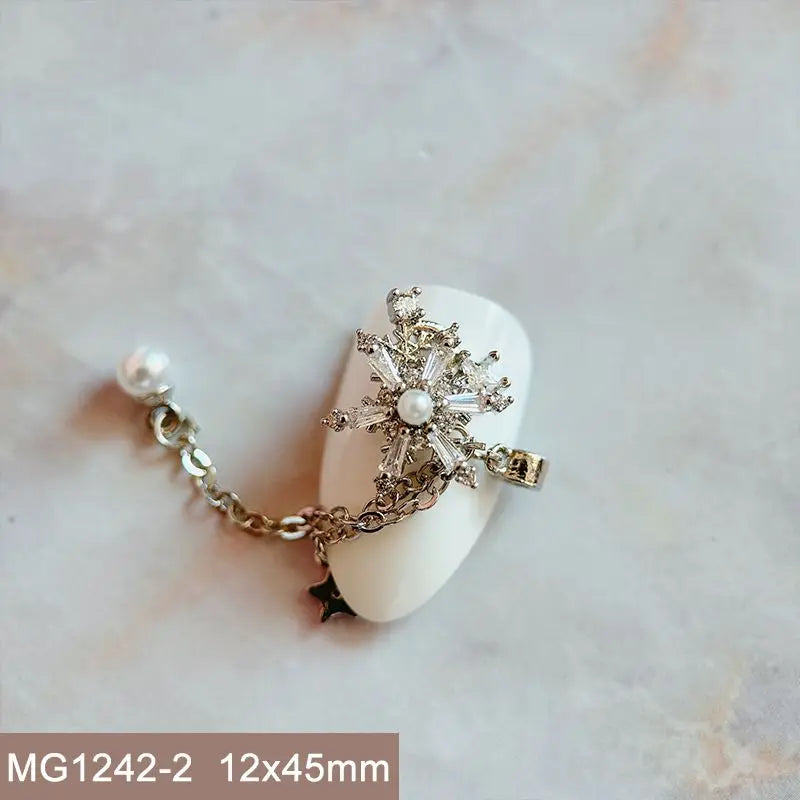 10pcs Xmas Christmas Tree Rotating Snowflakes Zircon Nail Art Manicure Nails Accessories DIY Nail Decorations Supplies Charms